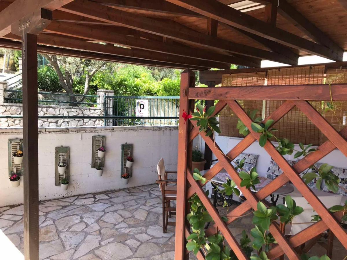 Casa Di Giorgio Lägenhet Nikiana Exteriör bild